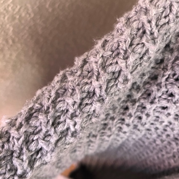 American Eagle Waffle Knit Sweater - Picture 4 of 4